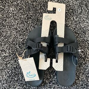 NWT Chaco Chillos all black, kids size 2